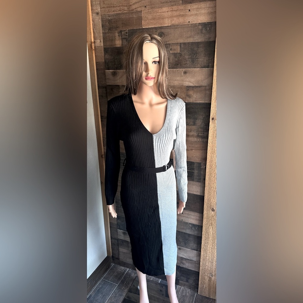Almost Famous Black and Silver Long Sleeve Sheath Dress